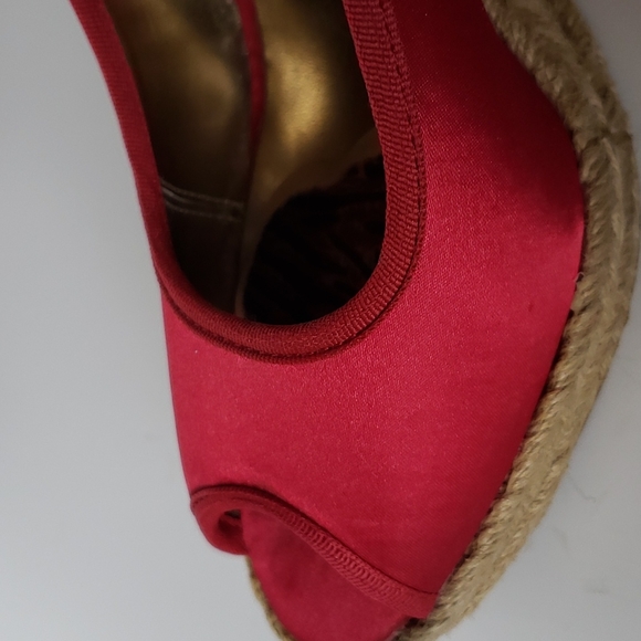 ❤💋Red Nine West💋❤ size 7 barely worn shoes - Picture 7 of 9